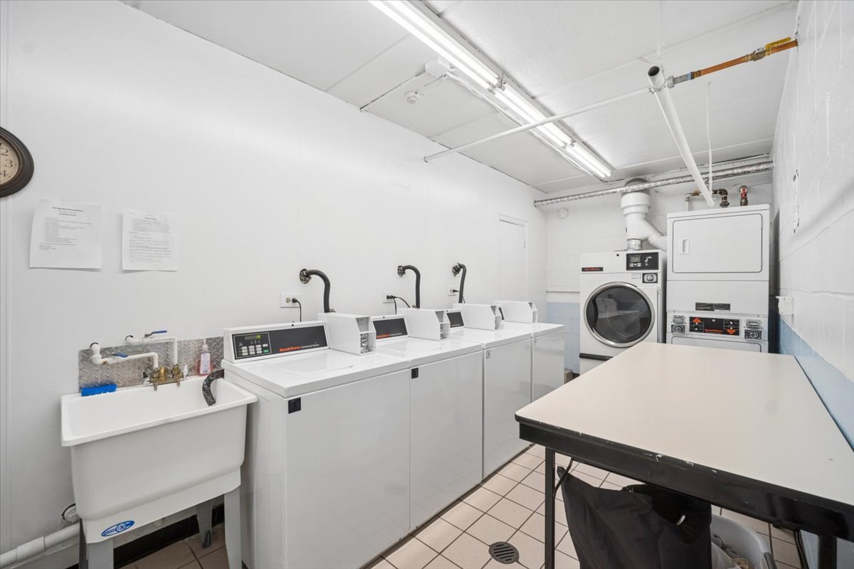 5400 Carriageway Drive Rolling Meadows IL 60008