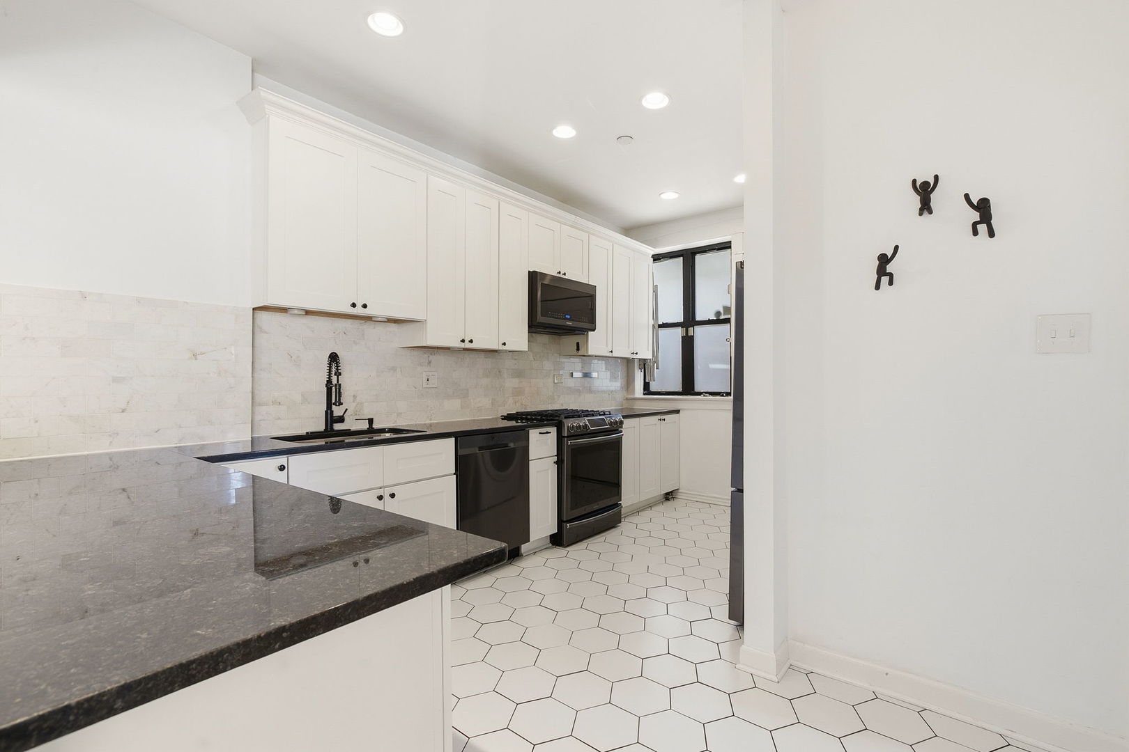 1221 East Hyde Park Boulevard Chicago IL 60615