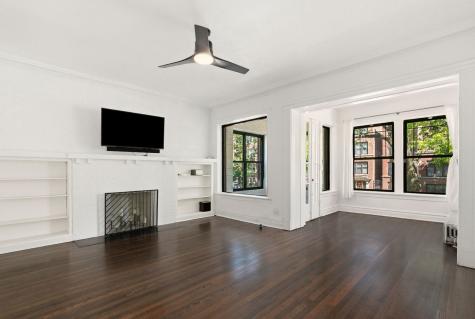 1221 East Hyde Park Boulevard Chicago IL 60615