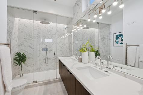 2237 North Hoyne Avenue Chicago IL 60647
