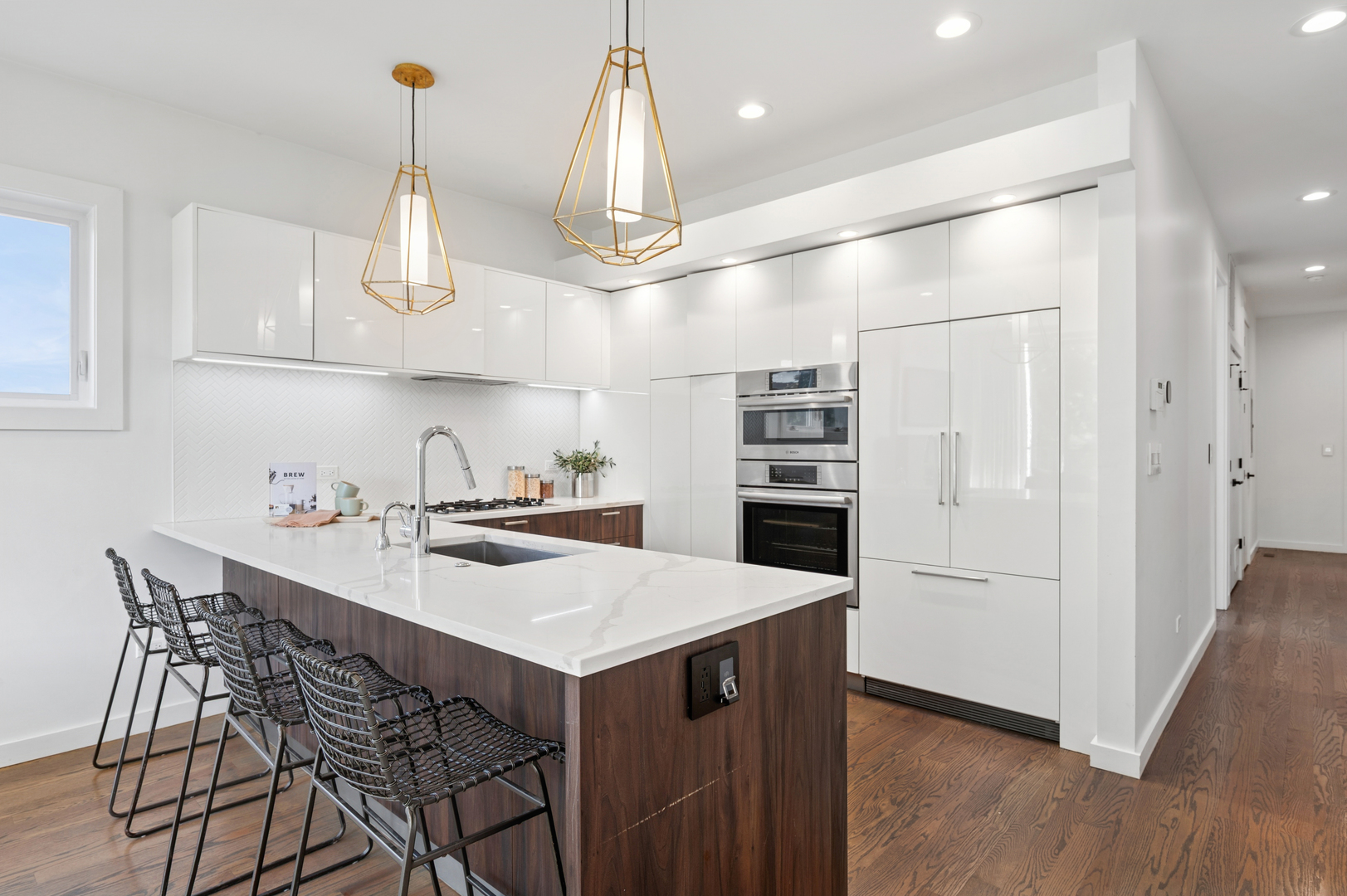 2237 North Hoyne Avenue Chicago IL 60647