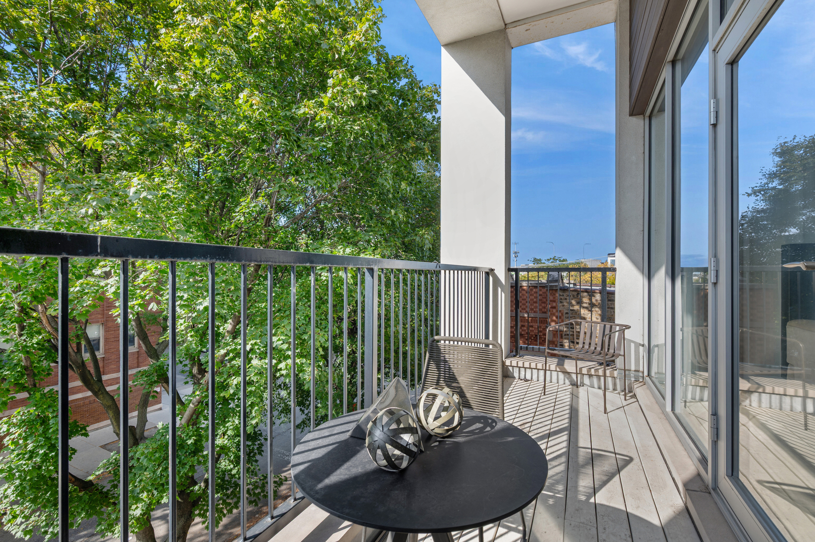 2237 North Hoyne Avenue Chicago IL 60647