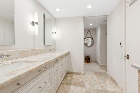 180 East Pearson Street Chicago IL 60611