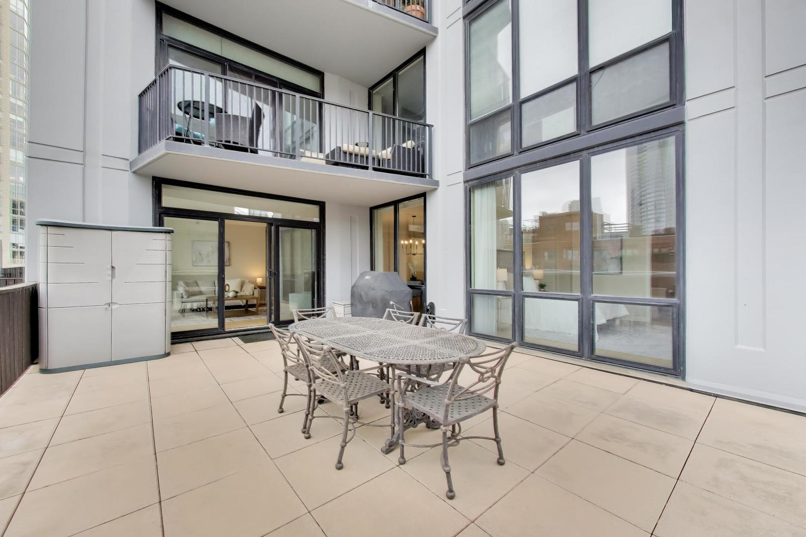 435 West Erie Street Chicago IL 60654