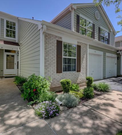 25 Coolidge Court Streamwood IL 60107