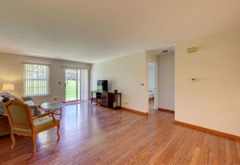 25 Coolidge Court Streamwood IL 60107