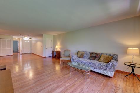 25 Coolidge Court Streamwood IL 60107