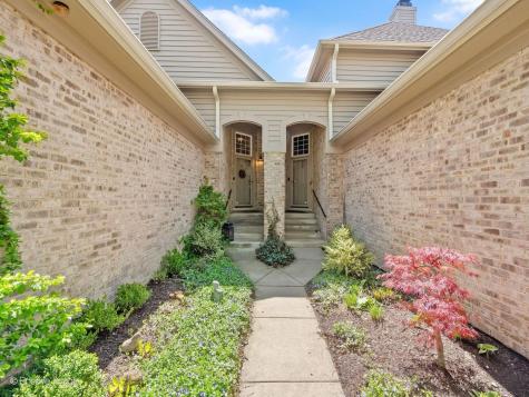 11025 Edgebrook Lane Indian Head Park IL 60525