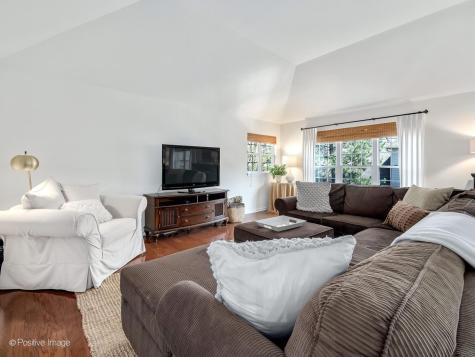 11025 Edgebrook Lane Indian Head Park IL 60525