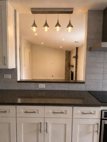 183 Grove Avenue Des Plaines IL 60016