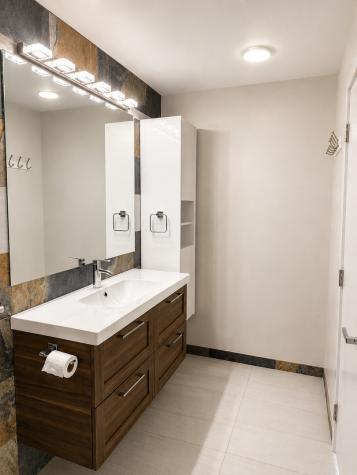 183 Grove Avenue Des Plaines IL 60016