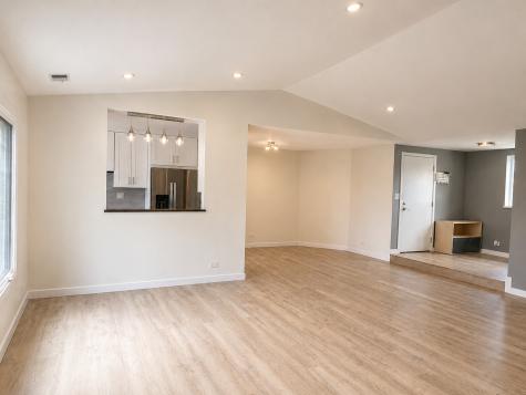 183 Grove Avenue Des Plaines IL 60016