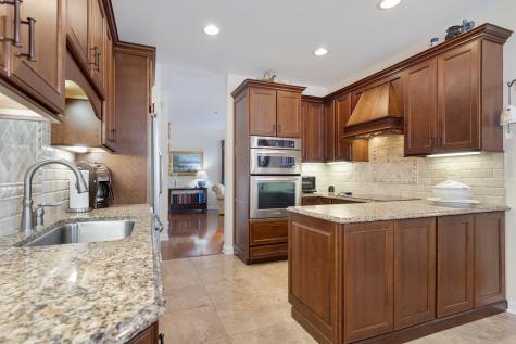 2640 Summit Drive Glenview IL 60025