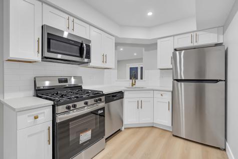 10347 Dearlove Road Glenview IL 60025