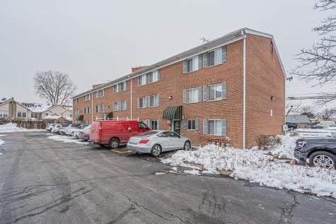 10347 Dearlove Road Glenview IL 60025