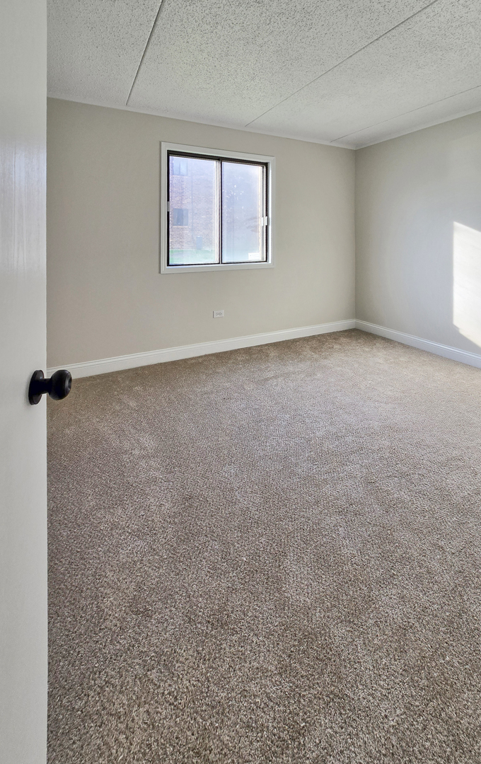 500 Valley Drive Naperville IL 60563