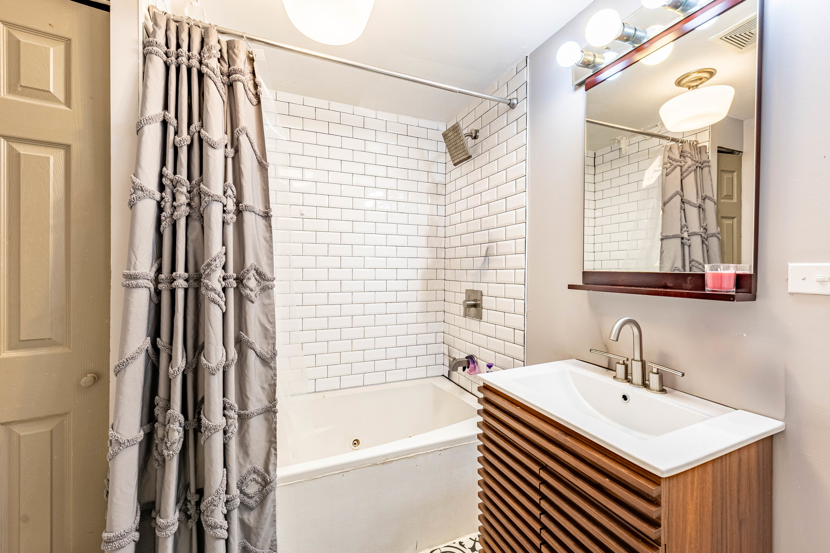 2029 West Coulter Street Chicago IL 60608