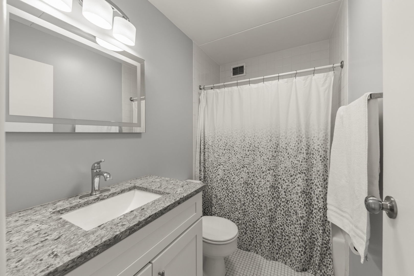 2005 South Finley Road Lombard IL 60148
