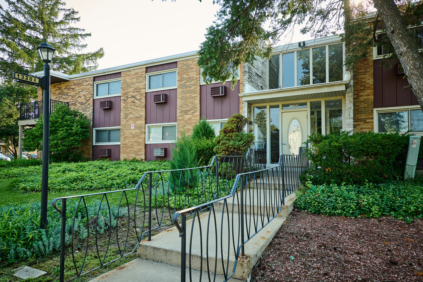 1320 Lore Lane Lombard IL 60148