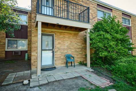 1320 Lore Lane Lombard IL 60148