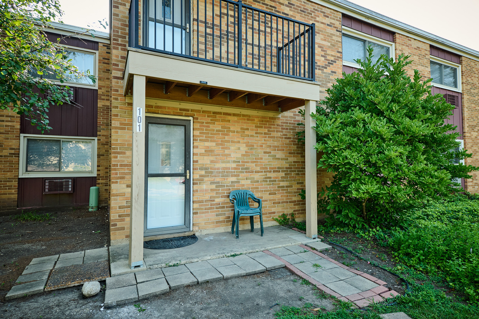 1320 Lore Lane Lombard IL 60148