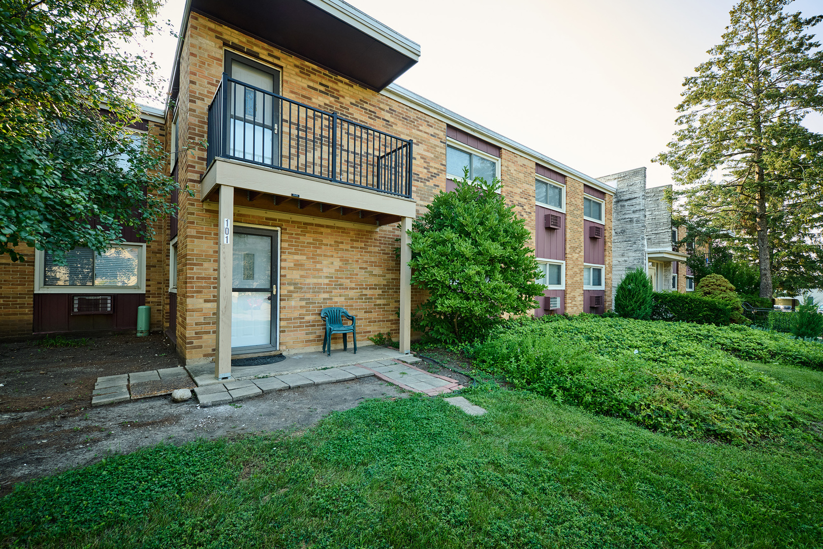 1320 Lore Lane Lombard IL 60148