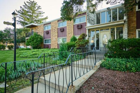 1320 Lore Lane Lombard IL 60148