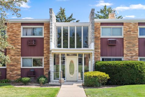 1320B Lore Lane Lombard IL 60148