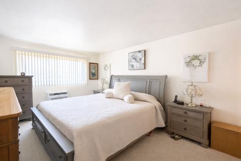 1320B Lore Lane Lombard IL 60148