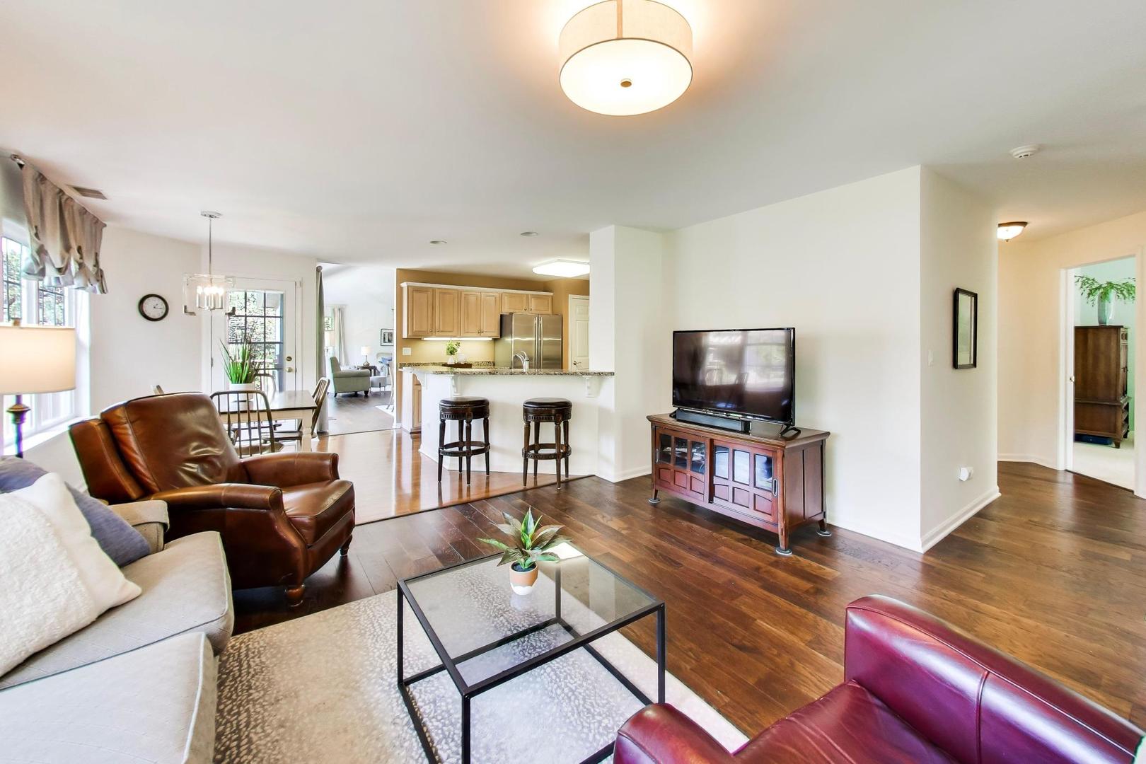11171 Edgebrook Lane Indian Head Park IL 60525