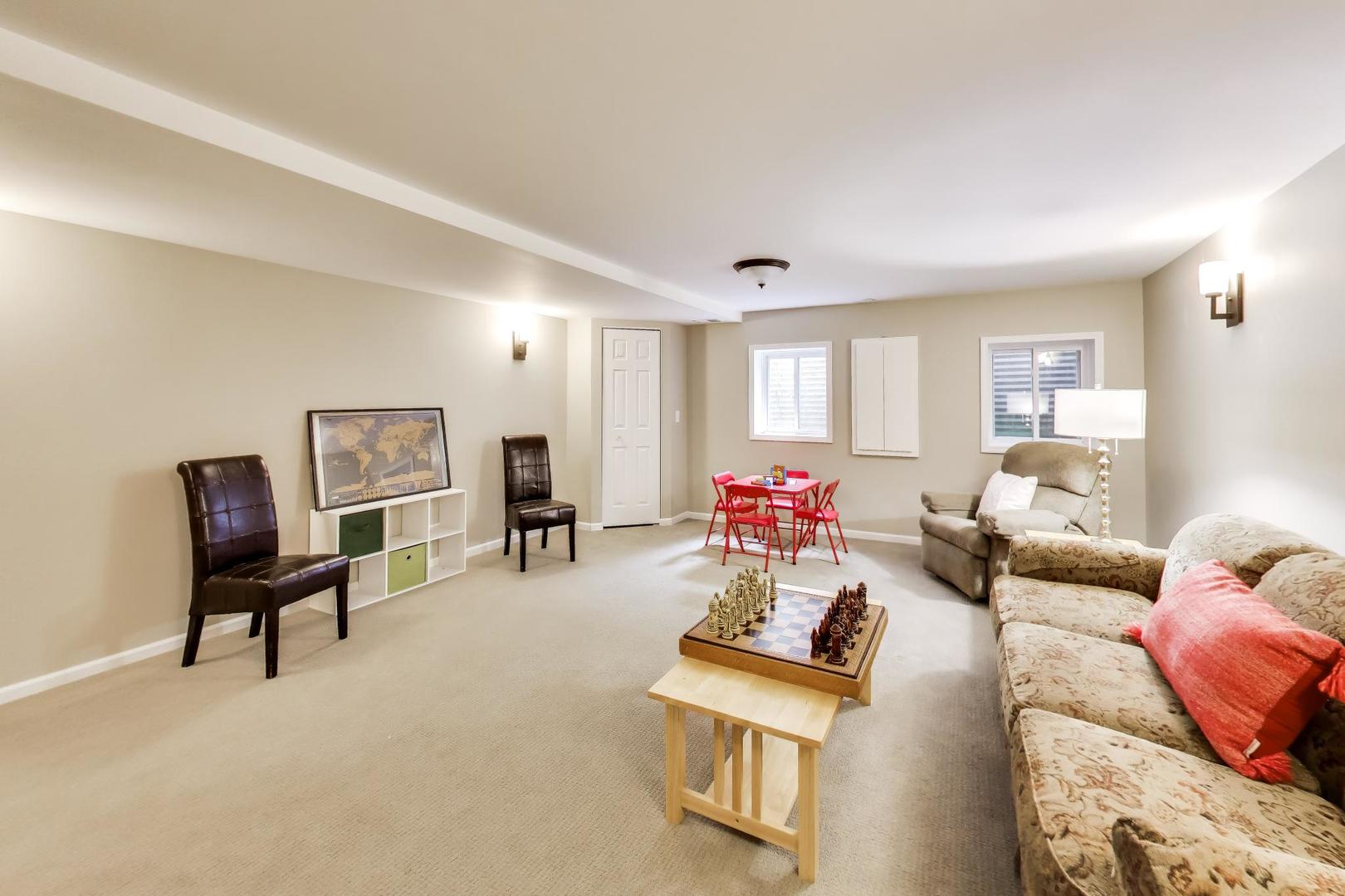 11171 Edgebrook Lane Indian Head Park IL 60525