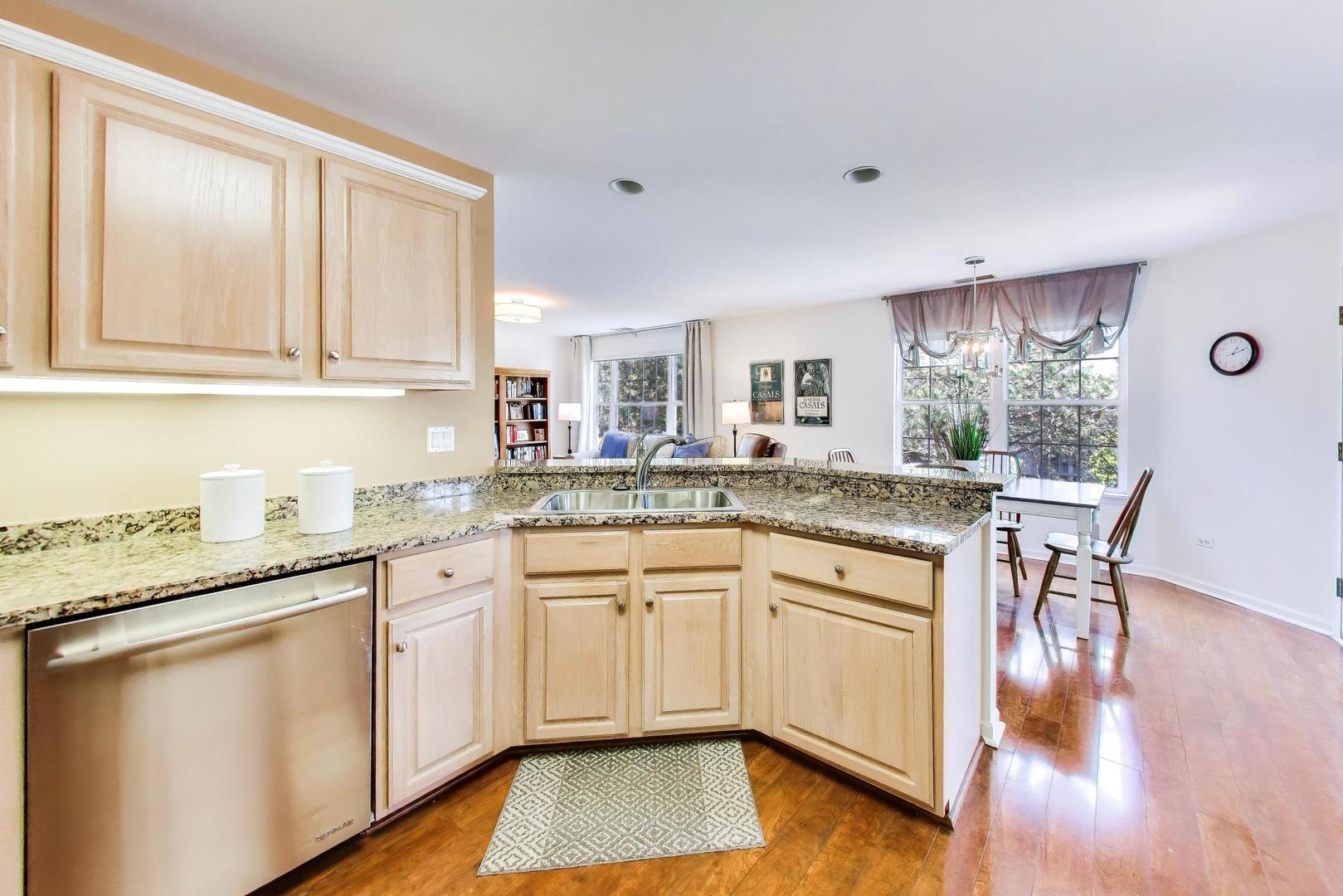 11171 Edgebrook Lane Indian Head Park IL 60525