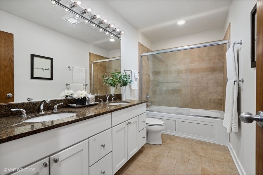 1739 North Clybourn Avenue Chicago IL 60614