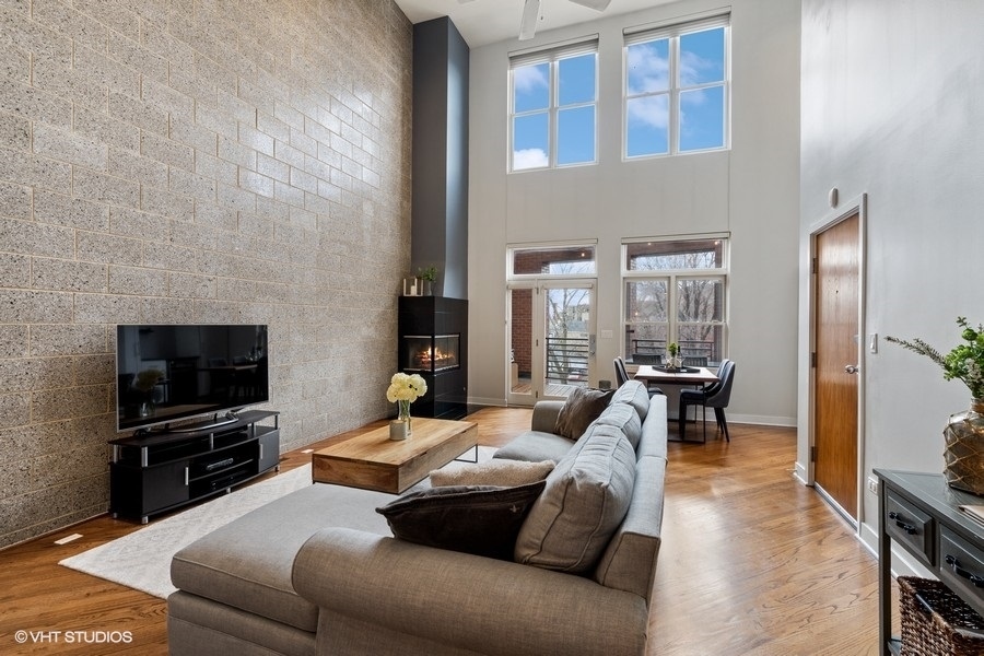 1739 North Clybourn Avenue Chicago IL 60614