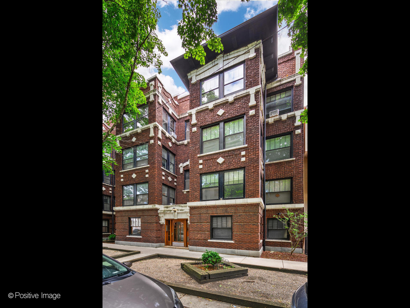 1365 East 52nd Street Chicago IL 60615