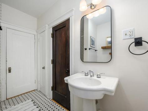 1365 East 52nd Street Chicago IL 60615