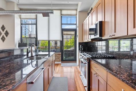 70 East 18th Street Chicago IL 60616