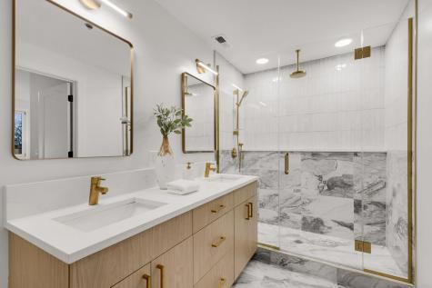 3204 North Kostner Avenue Chicago IL 60641