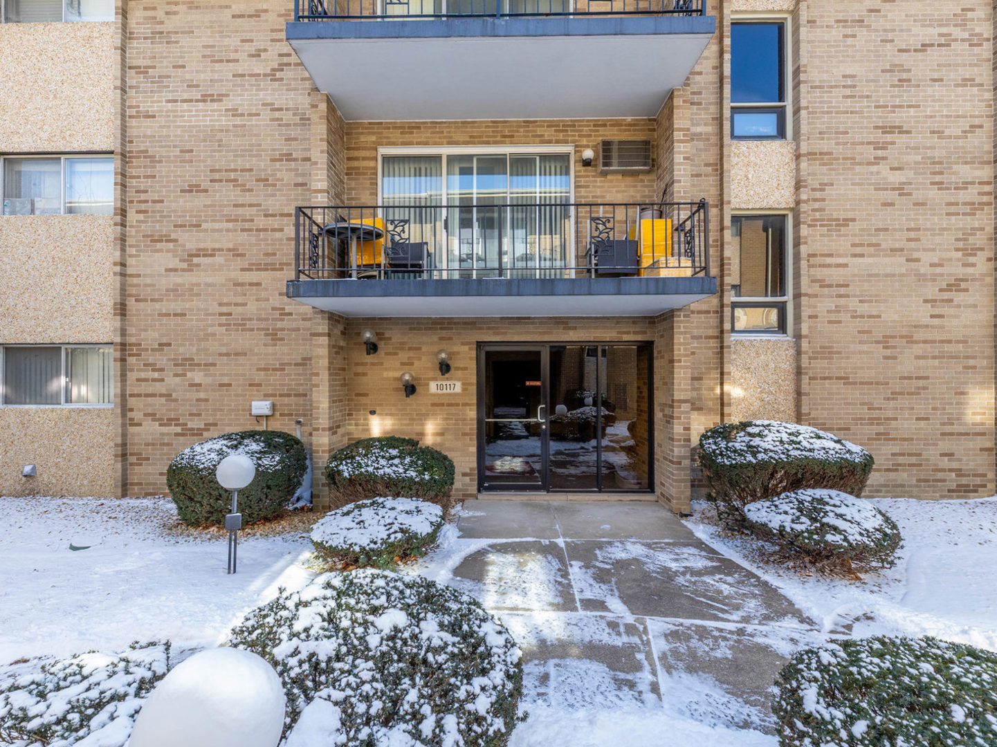 10117 South Cicero Avenue Oak Lawn IL 60453