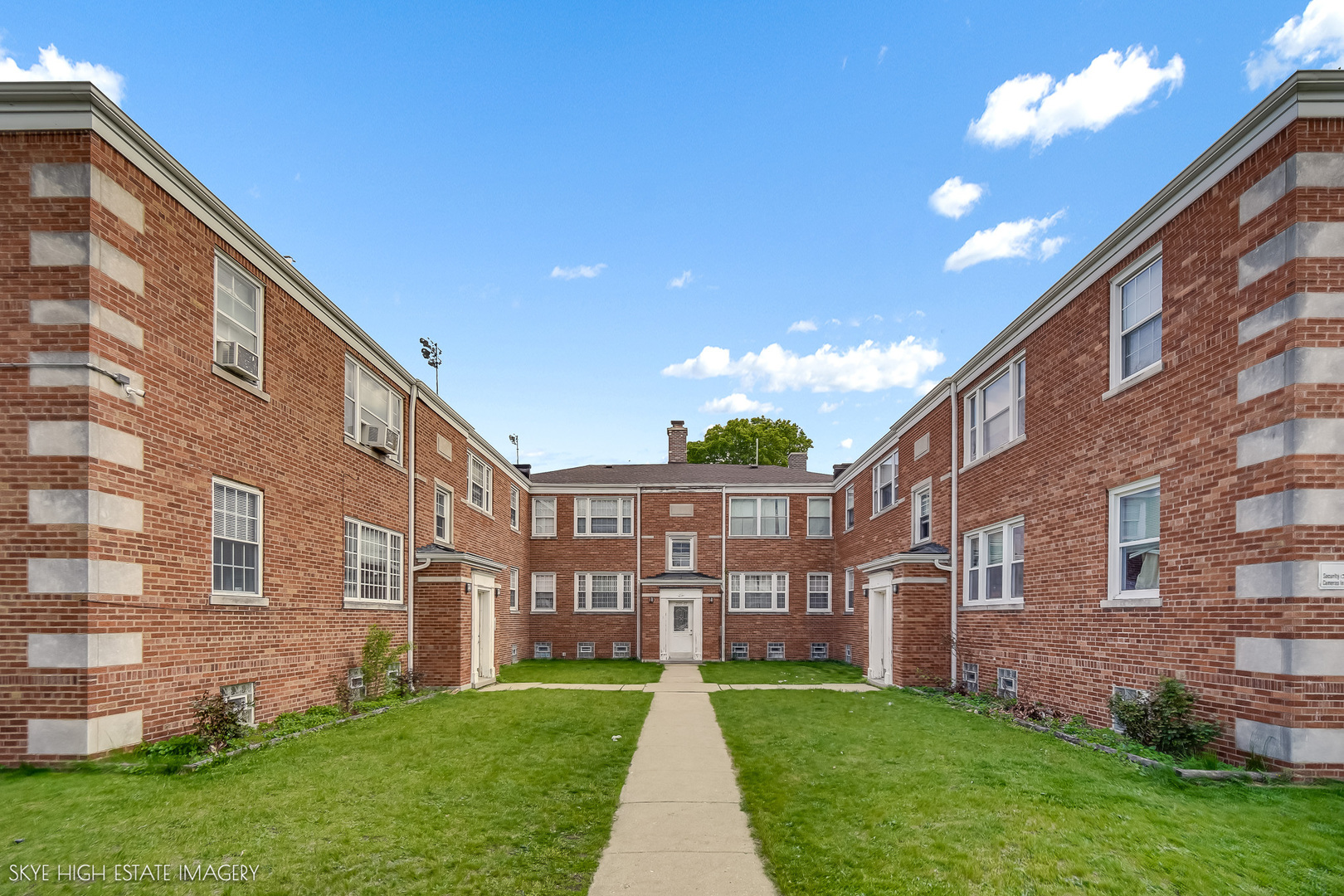 2131 West Highland Avenue Chicago IL 60659