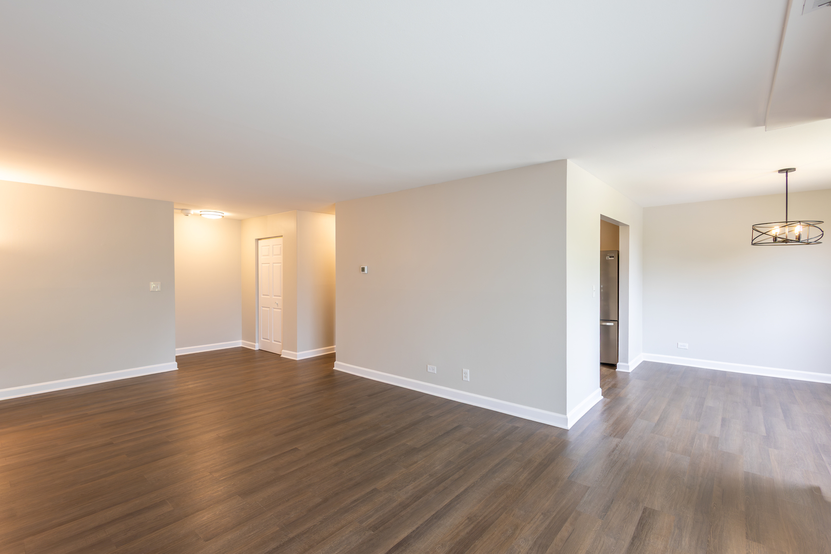 450 Raintree Court Glen Ellyn IL 60137