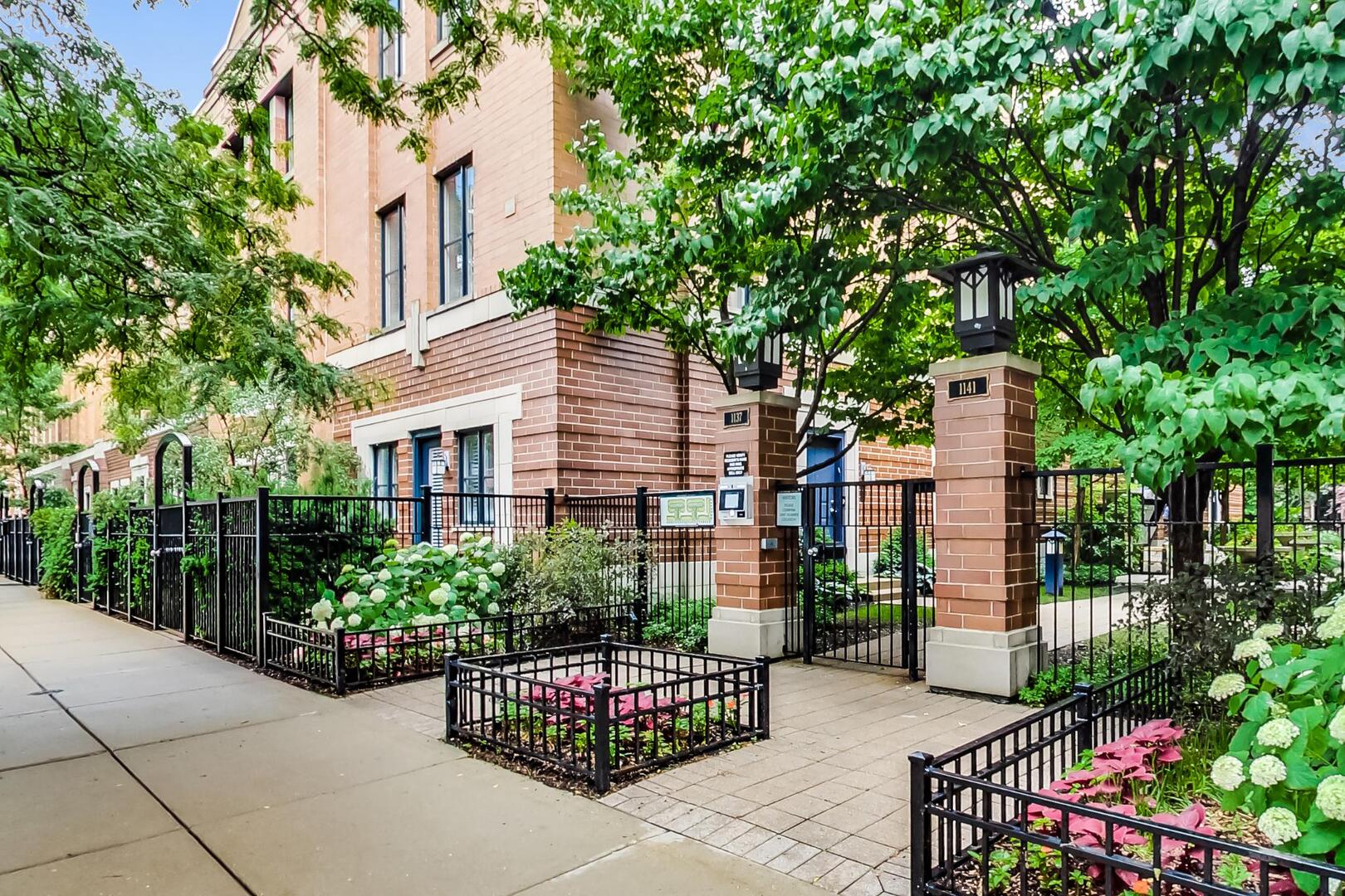 1137 West Monroe Street Chicago IL 60607