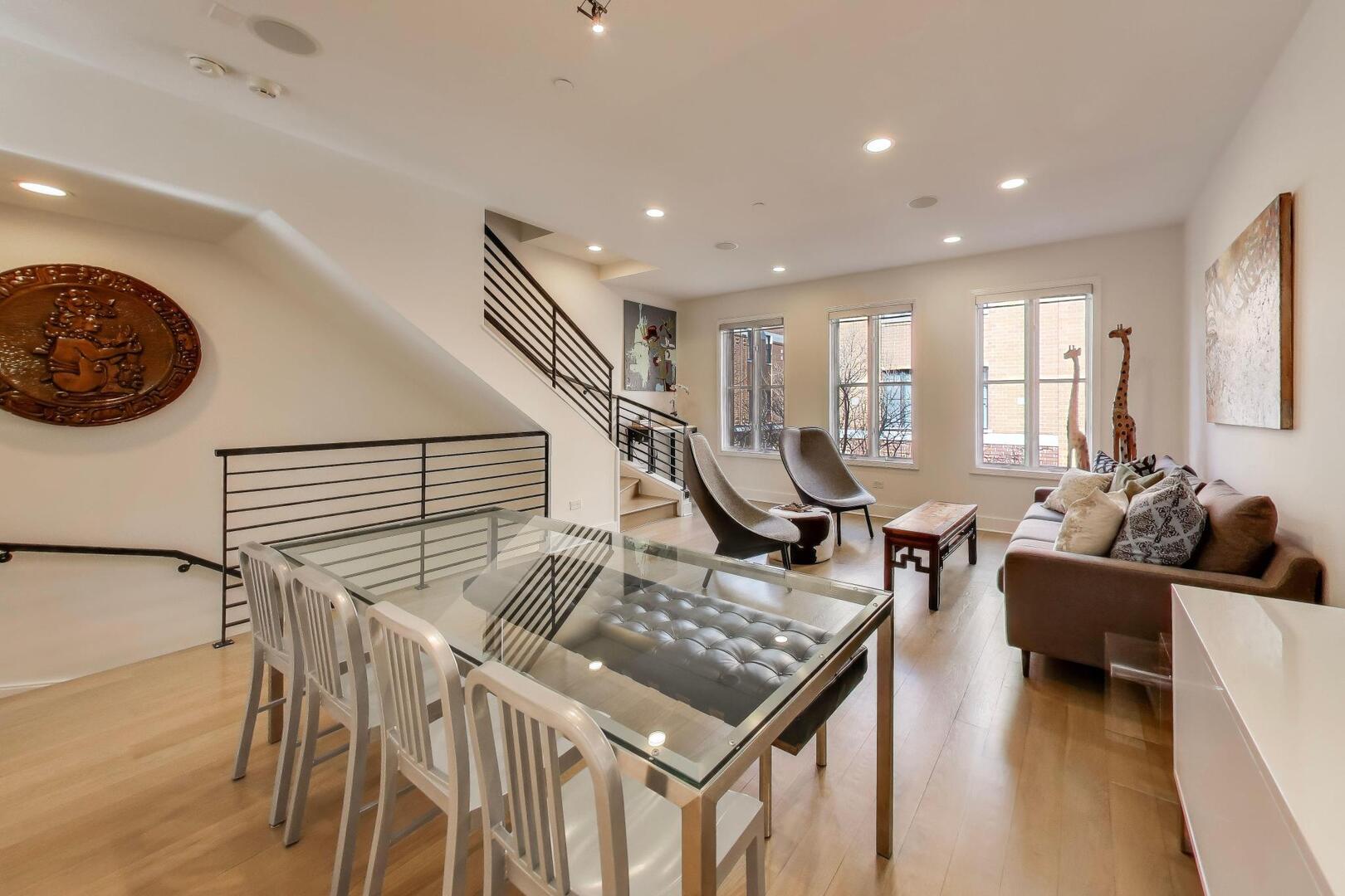 1137 West Monroe Street Chicago IL 60607