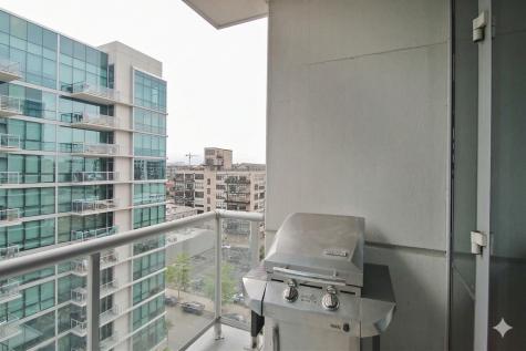 123 South Green Street Chicago IL 60607