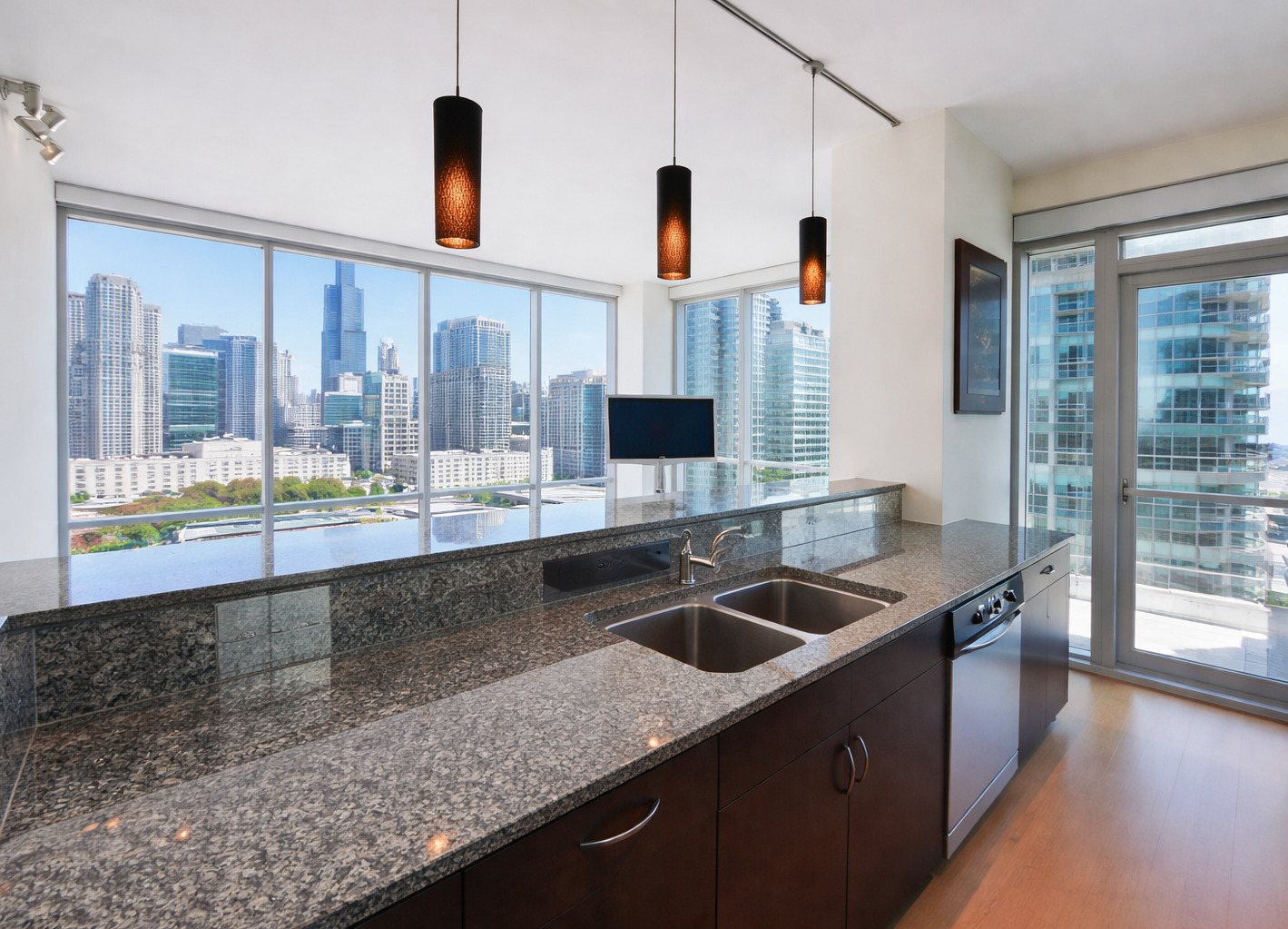 123 South Green Street Chicago IL 60607
