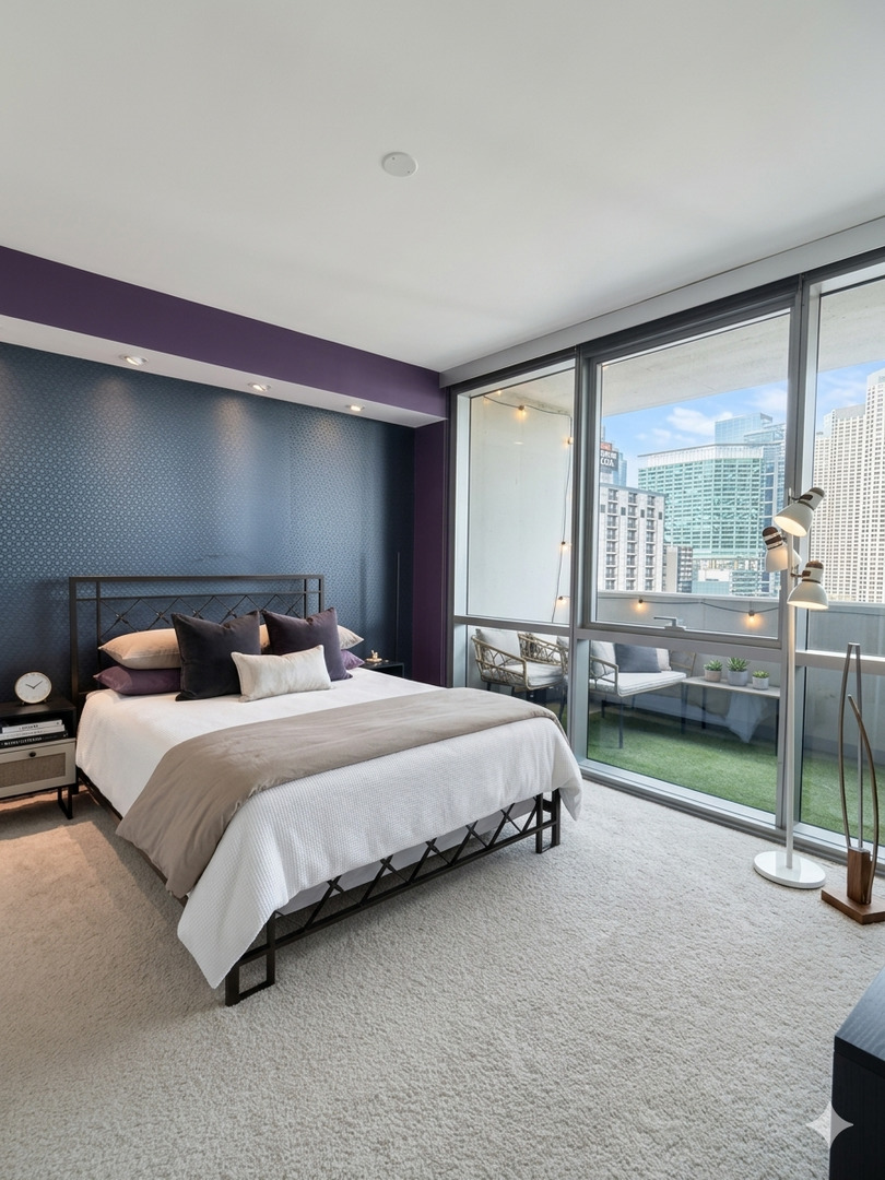 123 South Green Street Chicago IL 60607