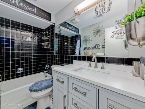 1717 West Crystal Lane Mount Prospect IL 60056