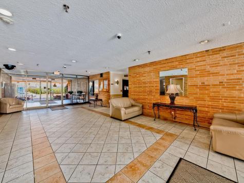 1717 West Crystal Lane Mount Prospect IL 60056