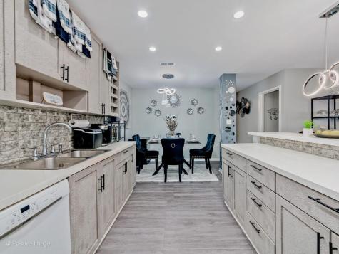 1717 West Crystal Lane Mount Prospect IL 60056