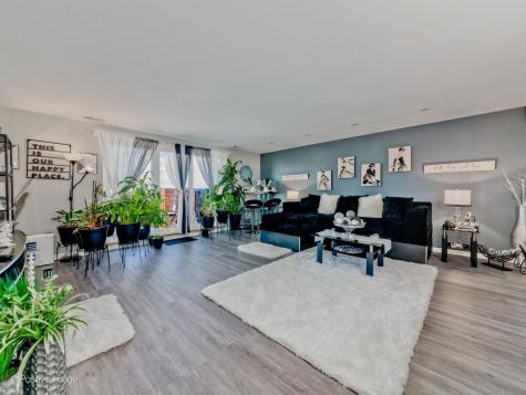1717 West Crystal Lane Mount Prospect IL 60056